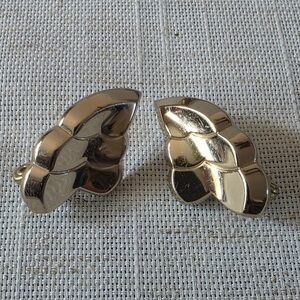 Monet Gold Leaf Clip-On Earrings vintage